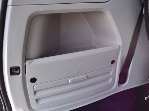 Used 2012 Dodge Grand Caravan American Value Package FWD image 29