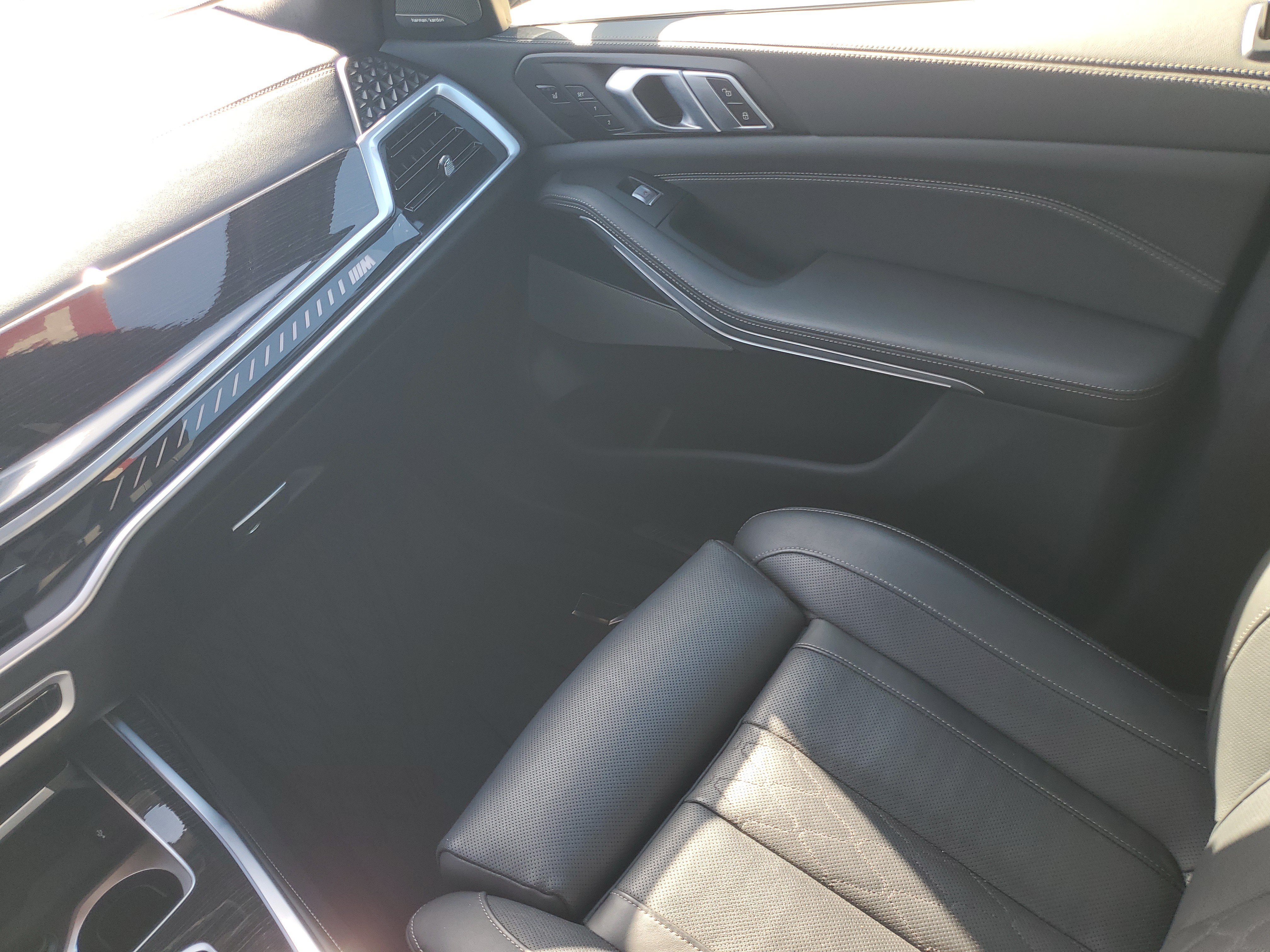 Used 2025 BMW X7 M60i AWD/4WD image 34