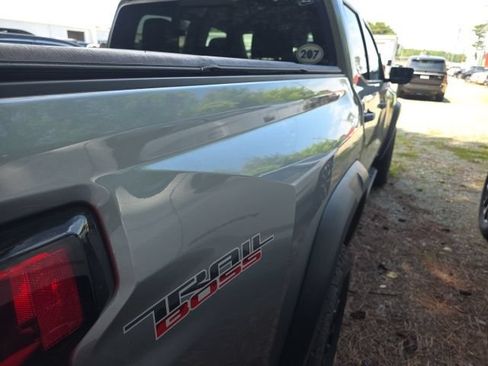 Used 2024 Chevrolet Colorado Trail Boss w/ Technology Package AWD/4WD image 12