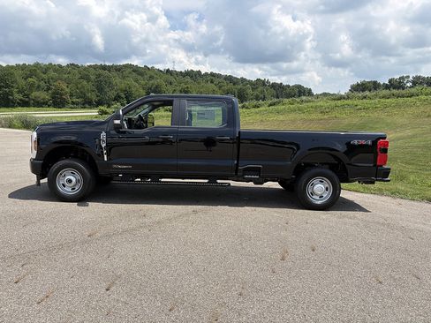 New 2026 Ford F250 XL w/ 360-Degree Camera Package AWD/4WD image 2