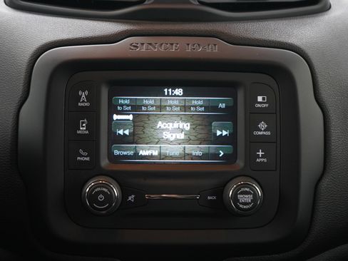 Used 2017 Jeep Renegade Altitude AWD/4WD image 17