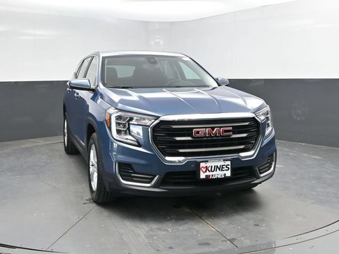 Used 2024 GMC Terrain SLE AWD/4WD image 4