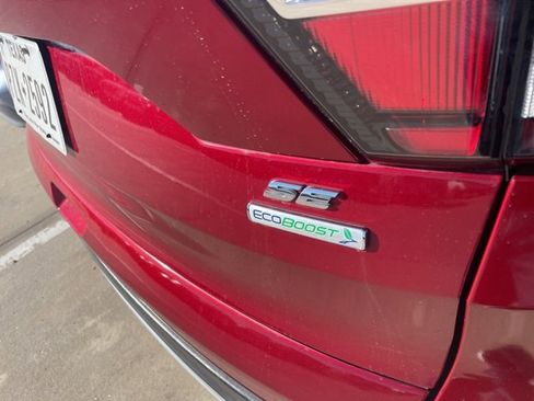 Used 2018 Ford Escape SE w/ SE Sync 3 Package image 4