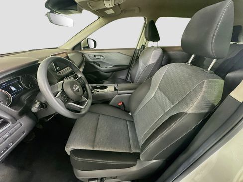 Used 2023 Nissan Rogue SV FWD image 13