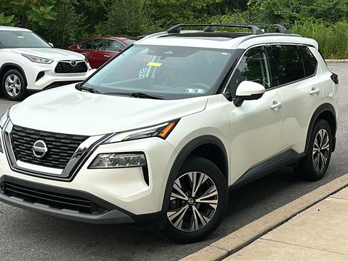 Used 2021 Nissan Rogue SV w/ Premium Package AWD/4WD image 1