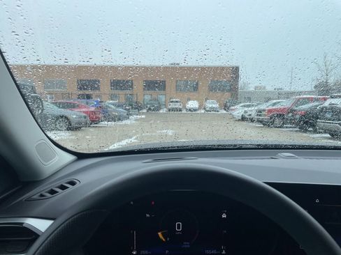 Used 2025 Chevrolet TrailBlazer LT image 34