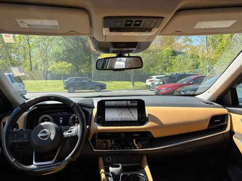 Used 2023 Nissan Rogue Platinum AWD/4WD image 6