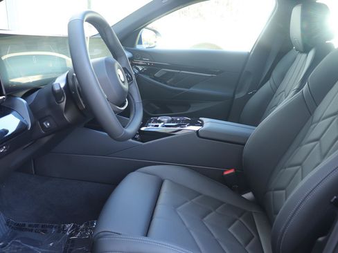 New 2026 BMW 530i w/ Premium Package RWD image 11