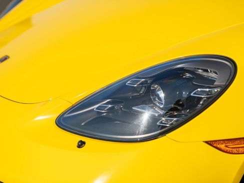 Certified 2025 Porsche 718 Cayman GTS RWD image 30