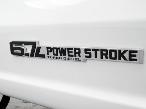 Used 2023 Ford F250 XLT AWD/4WD image 10