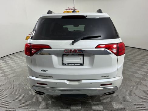 Used 2017 GMC Acadia Denali w/ Technology Package AWD/4WD image 4