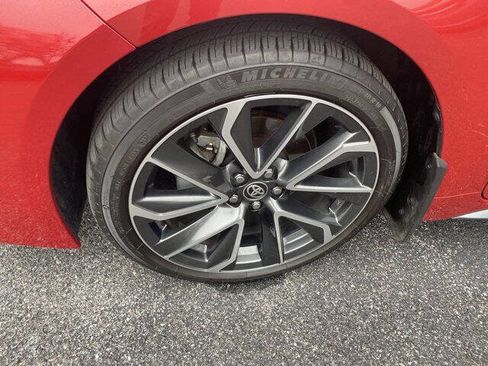 Used 2021 Toyota Corolla SE image 3