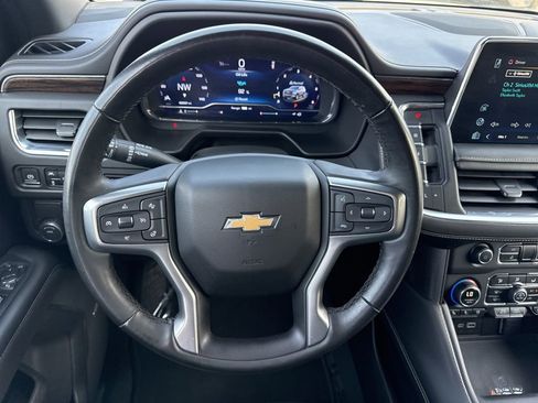 Used 2023 Chevrolet Suburban Premier image 16