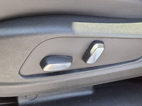 Certified 2023 Cadillac XT5 Luxury image 18