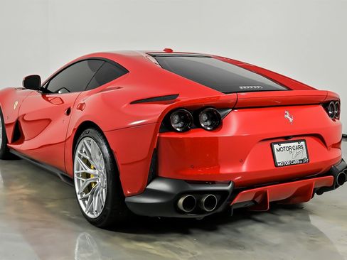 Used 2019 Ferrari 812 Superfast RWD image 7
