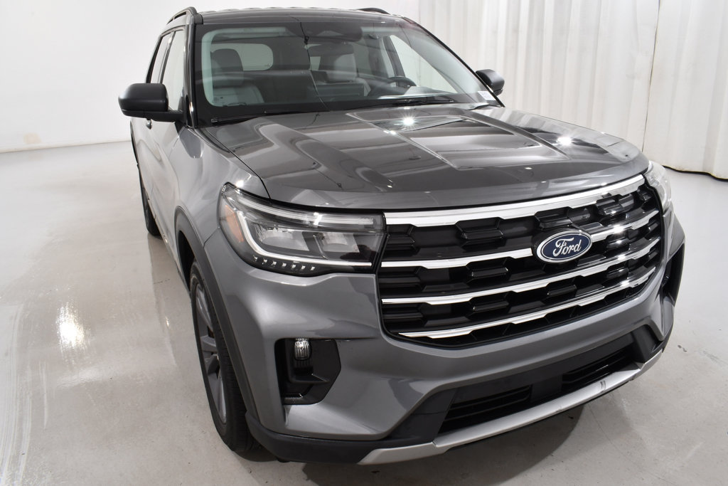 Used 2026 Ford Explorer Active w/ Active Comfort Package AWD/4WD image 4