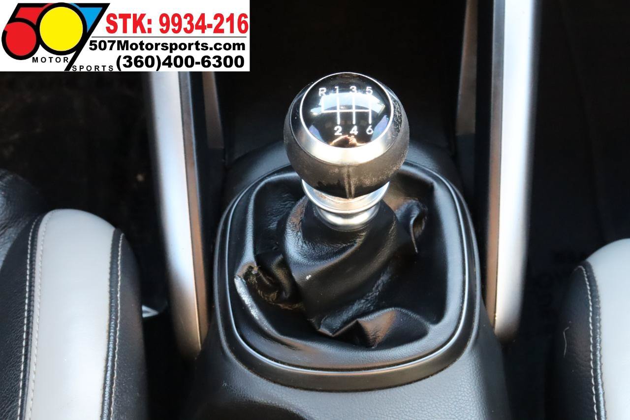 Used 2016 Hyundai Veloster Turbo w/ Option Group 04 FWD image 24