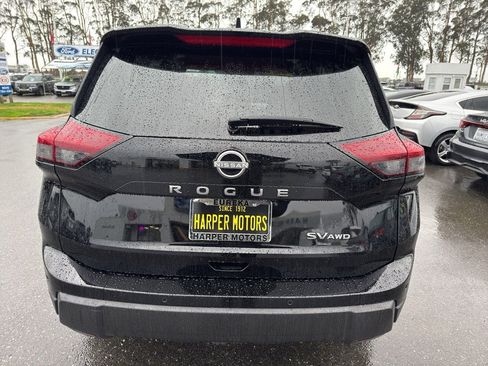 Used 2024 Nissan Rogue SV image 4