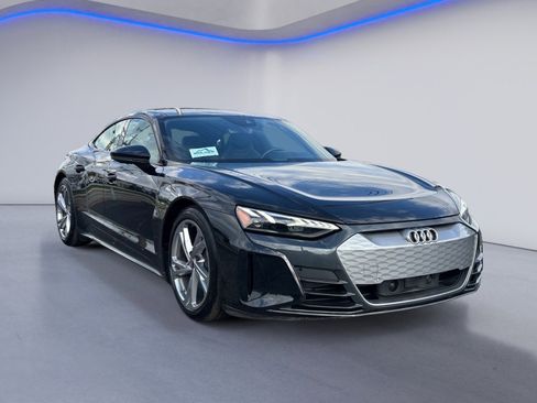 Used 2022 Audi e-tron GT Premium Plus image 9