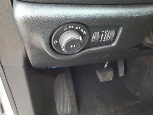 New 2026 Chrysler Pacifica Limited image 10