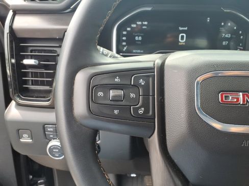Used 2024 GMC Sierra 2500 AT4 w/ AT4 Premium Plus Package AWD/4WD image 11