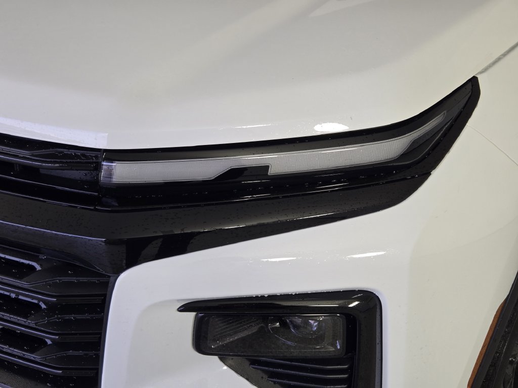 New 2026 Chevrolet Traverse LT w/ Midnight/Sport Edition FWD image 11