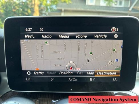 Used 2017 Mercedes-Benz GLC 300 4MATIC image 22