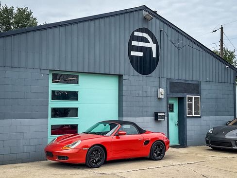 Used 2002 Porsche Boxster RWD image 2
