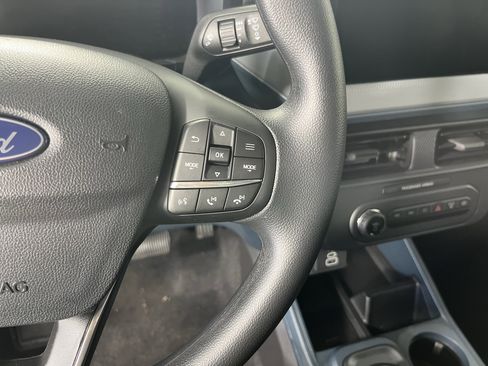 New 2025 Ford Maverick XL image 19