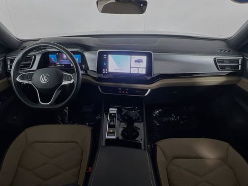 Used 2024 Volkswagen Atlas Cross Sport SE image 28