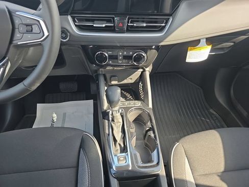 New 2026 Chevrolet TrailBlazer LT w/ Convenience Package AWD/4WD image 11