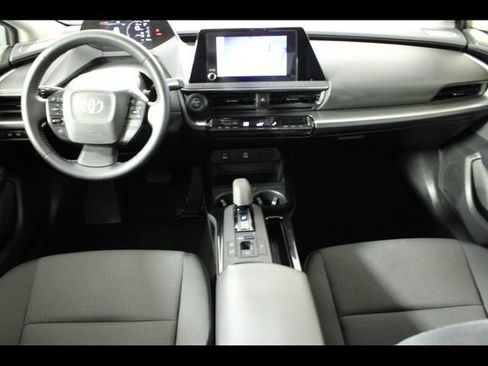 Used 2025 Toyota Prius LE FWD image 13