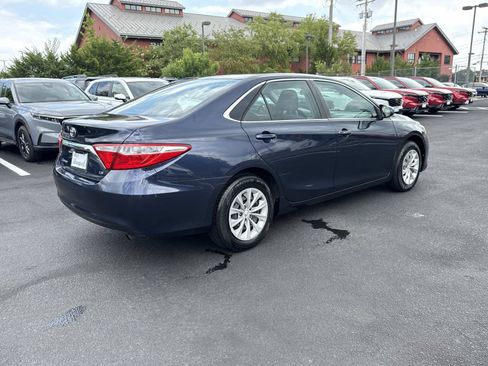 Used 2016 Toyota Camry LE FWD image 23