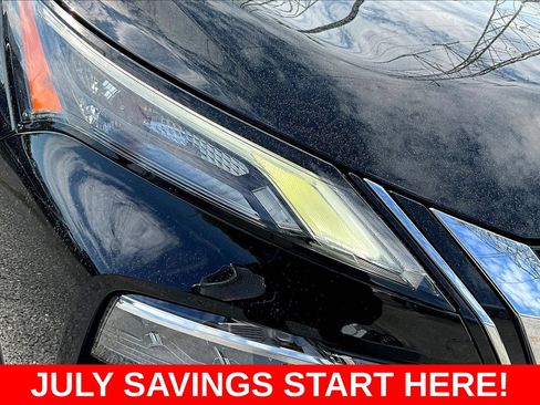 Used 2023 Nissan Rogue SV FWD image 41