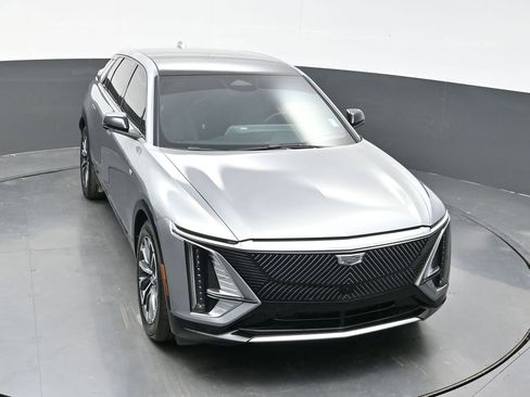 Certified 2024 Cadillac Lyriq Sport w/ LPO, Floor Liner Package image 24