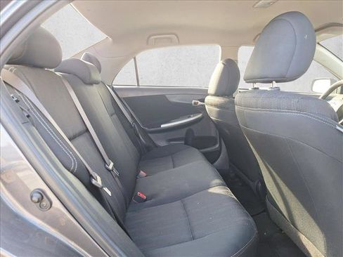 Used 2013 Toyota Corolla S image 16