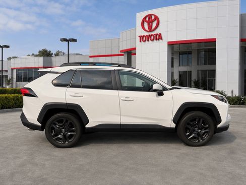 Used 2023 Toyota RAV4 Adventure w/ Convenience Package AWD/4WD image 8