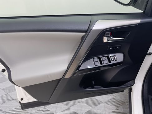 Used 2016 Toyota RAV4 Limited AWD/4WD image 14