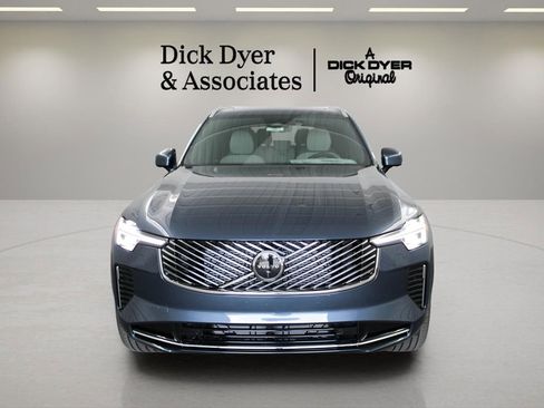 New 2026 Volvo XC90 B6 Plus w/ Protection Package Premier image 9