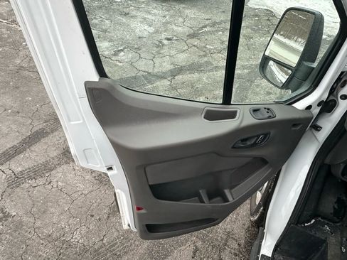 Used 2024 Ford Transit 250 148 High Roof Extended AWD image 18