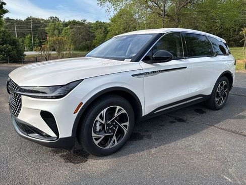 New 2026 Lincoln Nautilus Premier w/ Equipment Group 102A image 8