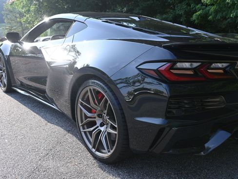 Used 2024 Chevrolet Corvette Z06 image 5