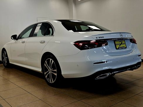 Used 2023 Mercedes-Benz E 350 4MATIC Sedan image 5