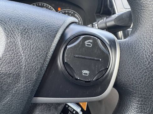 Used 2012 Toyota Camry LE image 39