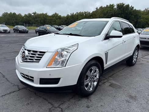 Used 2014 Cadillac SRX Luxury AWD/4WD image 2
