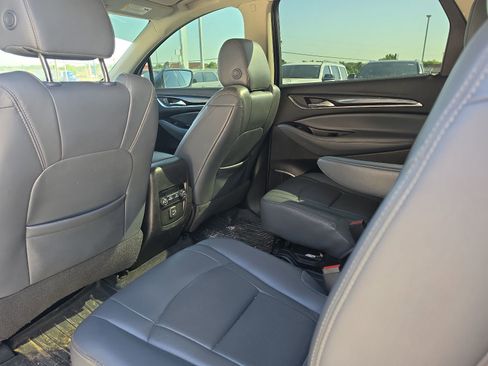 Used 2019 Buick Enclave Essence FWD image 8