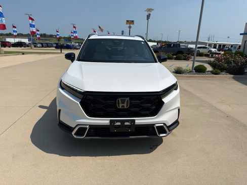 Used 2025 Honda CR-V Sport Touring image 2