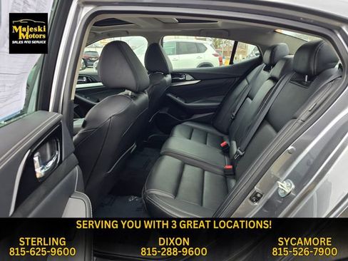 Used 2023 Nissan Maxima SL image 24