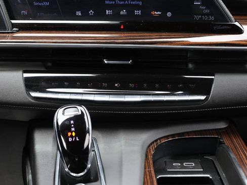 Used 2023 Cadillac Escalade Luxury AWD/4WD image 22
