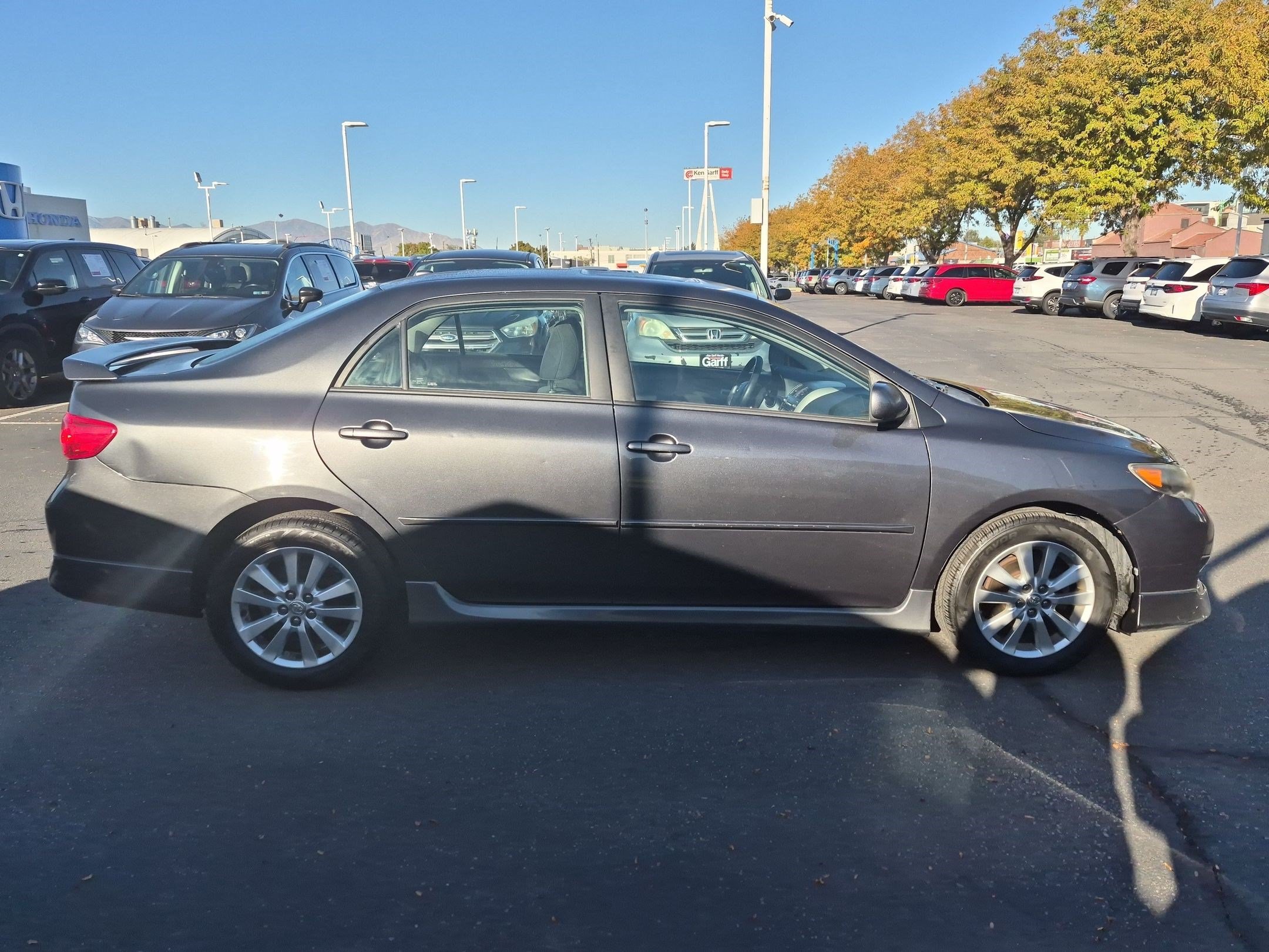 Used 2010 Toyota Corolla FWD image 2